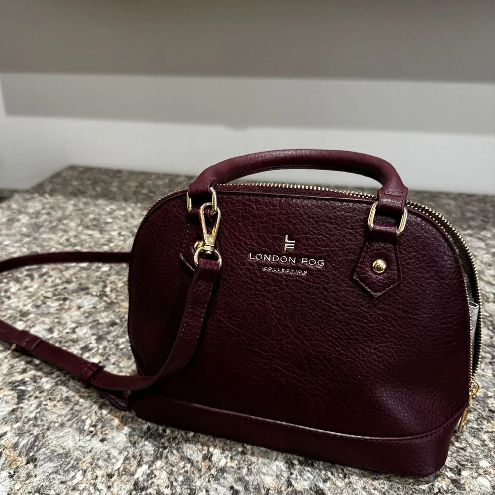 London Fog Burgundy Crossbody Bag - Picture 2 of 5